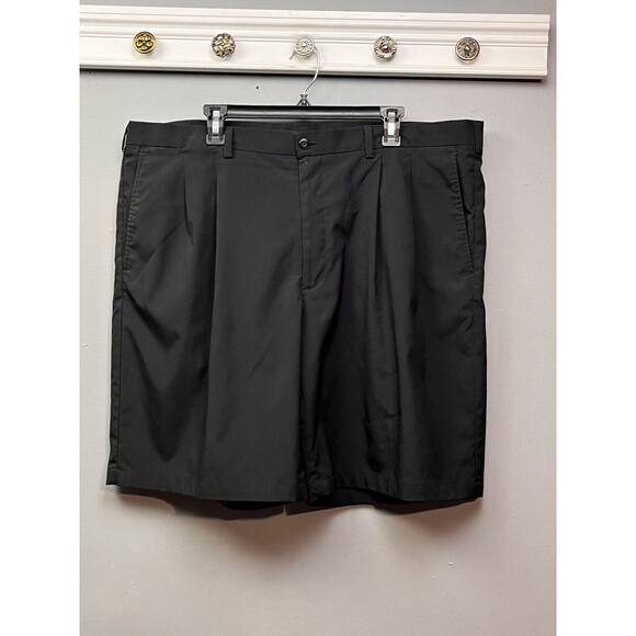 PGA Tour Golf Shorts Mens 42 Black Flat Front Slash Pockets Athletic Sport Pleat - Picture 1 of 8